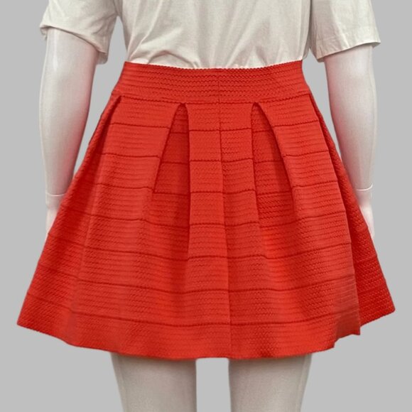 Express red pleated skirt - Picture 2 of 4